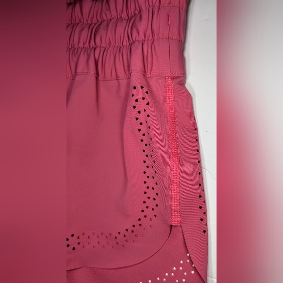 Lululemon Women's Vibrant Pink Swell Chaser Athletic Swim Shorts, S - Picture 5 of 8